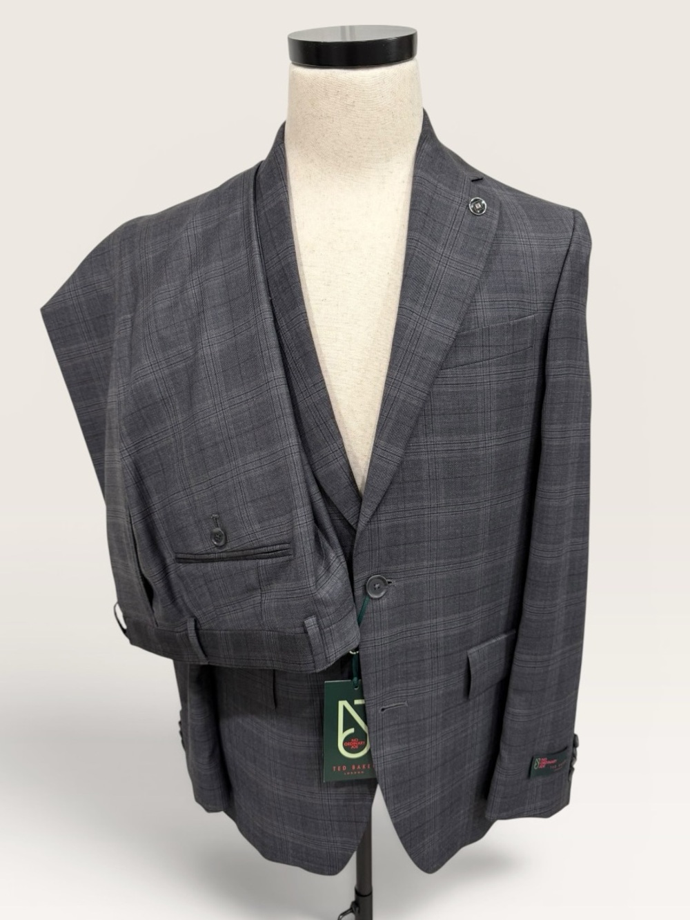 Ted Baker London No Ordinary Joe Jake 100% Wool Suit Grey Plaid 38S 32W NWT $595